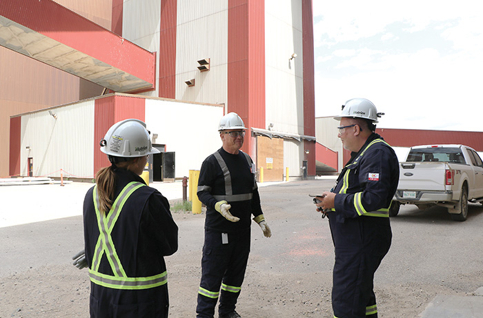 Sunnette Kamffer, Terry Daniel and Kevin Weedmark talking about the process of mining potash.<br />